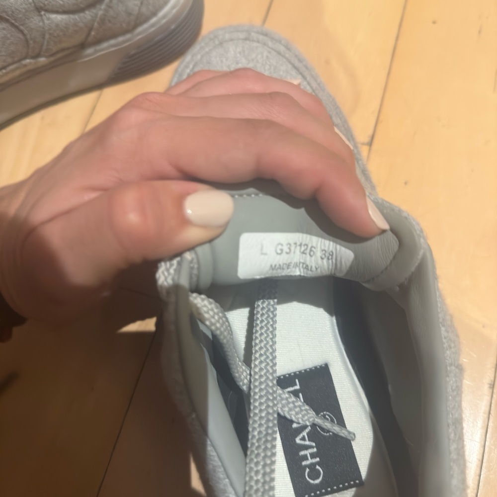 CHANEL Gray Wool Low-Top Sneakers - Picture 4 of 5